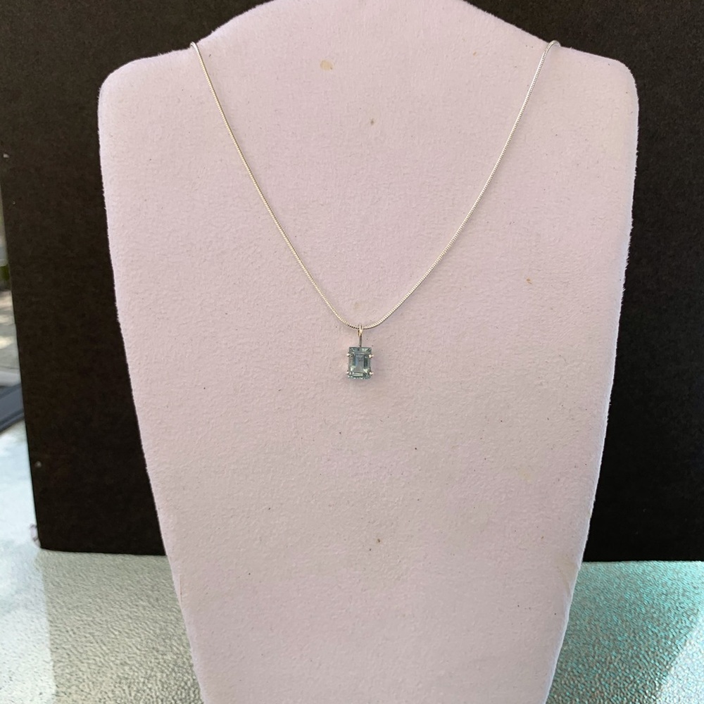 Aquamarine Pendant with Silver Chain